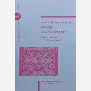 Indonesian weaving between Heaven and earth