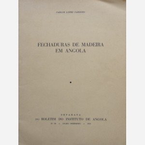 Fechaduras de madeira em Angola